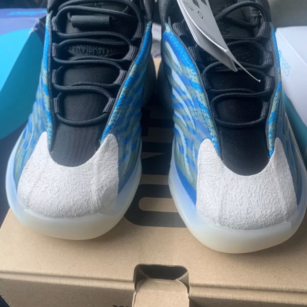 Adidas Yeezy Quantum “Frozen Blue” Kids 11.5